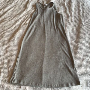 Neu Nine West Kleid Midi Ärmellos Gerippt Grau Damen Medium - Bild 1 von 3