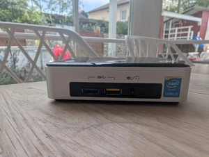 Intel NUC NUCi53RYB Mini PC, Windows 10 Pro, 8GB RAM, 120 GB SSD - Afbeelding 1 van 7