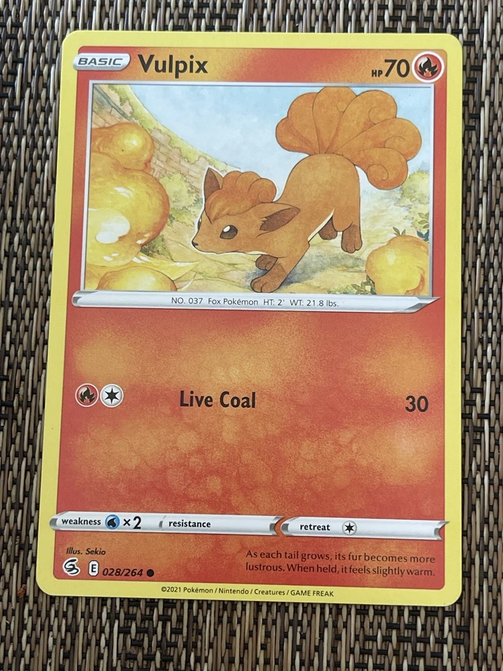 Vulpix (28) Common SWSH08: Fusion Strike 028/264 LP/NM - Image 1 of 1