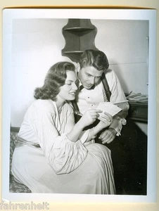ORIGINAL B&W WARNER BROS 4x5 PHOTO RONALD REAGAN VIVECA LINDFORS 1940's #172 - Picture 1 of 1