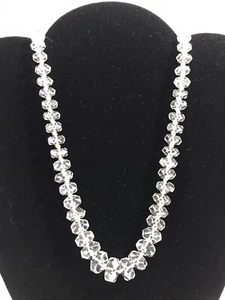 Collar Lucite Vintage Cuentas Graduadas Facetadas Transparentes Anudadas Individualmente 17 pulgadas - Imagen 1 de 8