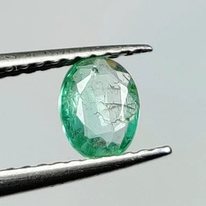 0.33 CT - Natural Zambian Emerald Oval Shape Good Luster Gem - 8183 - Picture 1 of 2