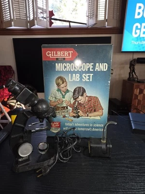 Juego de microscopio y laboratorio Gilbert en caja metálica 13053 vintage Light Works Foto 1 de 4