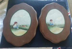 Vintage Hand-painted children on a hill Plaques - Set of 2 Cottagecore - Picture 1 of 20