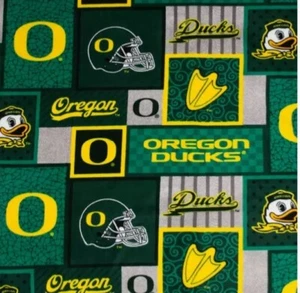 University of Oregon College Fleece Stoff/NEU 2 Yard Stück/Kostenloser Versand - Bild 1 von 2