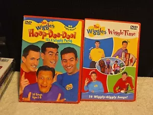 2 DVDs The Wiggles Hoop-Dee-Doo & Wiggle Time - Foto 1 di 5
