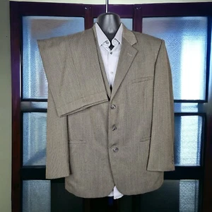 J Ferrar 2 Piece Suit Mens 42R 32X30 Brown Check 3 Button Ventless Wool Blend - Picture 1 of 15