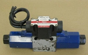 TOYOOKI SOLENOID DIRECTIONAL VALVE MODEL HD3-2S-BCA-025A-WYD2, FROM AMERA SEIKI - Picture 1 of 7
