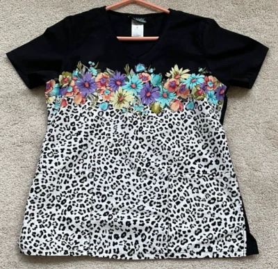 Blusa Médica Cherokee Runway Blanco y Negro Leopardo y Colorido Margarita Spray Para Mujer M Foto 1 de 3
