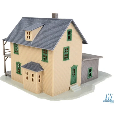 Walthers Trainline 931-914 Rooming House Kit HO Scale - Image 1 of 2