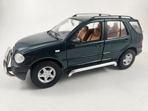 Maisto coche modelo 1:18 Mercedes-Benz ML 320 - Imagen 1 de 5