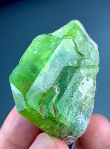 Hermoso cristal de peridoto de 266 quilates de alta calidad de Mansera Pakistán  - Imagen 1 de 4