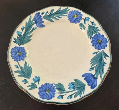 Beautiful Vintage Hard to Find Stangl Pottery Dahlia 8" Plate Platter - Image 1 of 4