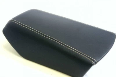 Funda reposabrazos consola imitación cuero para Nissan Máxima 16-19 puntada beige Foto 1 de 2