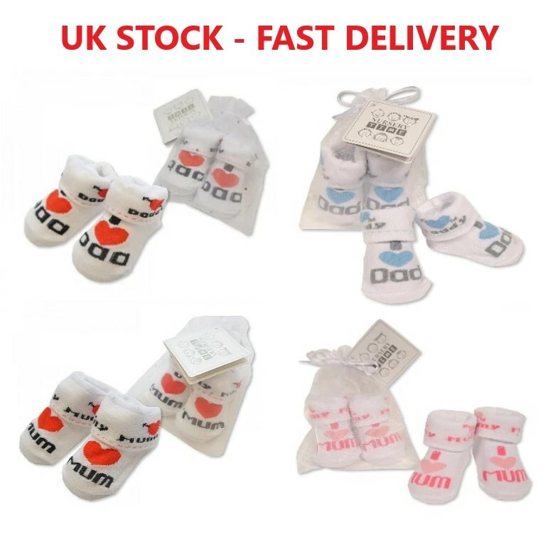 NUSERY TIME BABY GIRL BOY UNISEX I LOVE MUM DAD 1 PAIR OF SOCKS 0-6 MONTHS - GIFT IDEAS