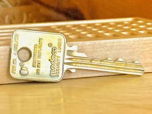 Llave de bloqueo de alta seguridad Medeco Biaxial Locksport para coleccionista precorte  - Imagen 1 de 1