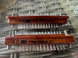 Conector GRPM2-62SHO2-V (ГРПМ2-62ШО2-В) NOS USSR Lote 20 piezas+ - Imagen 1 de 4