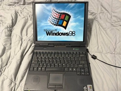 Laptop Gateway Solo 2500 (not tested) - Image 1 of 4