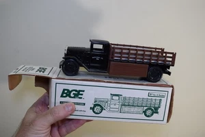 Ertl 1994 BGE 1930 Pipe Load Truck Bank heavy diecast limited edition 1/43 scale - Picture 1 of 12