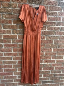 Neu ohne Etikett Rachel Zoe rostorange seidiger Jumpsuit mit V-Ausschnitt Größe S - Bild 1 von 3