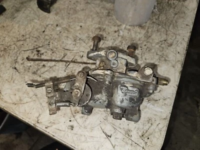 Carburador Bobcat 610 Wisconsin VH4D Zenith Melroe 600 Carburador y varilla de acoplamiento Foto 1 de 4