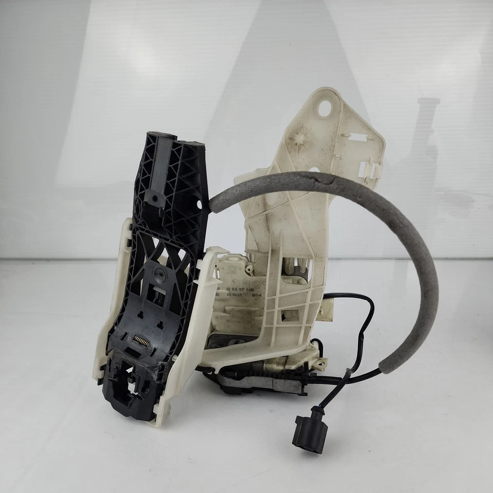 2011-2016 Fits Porsche Cayenne Front Pass Right Side Door Lock Latch Actuator Foto 1 de 4