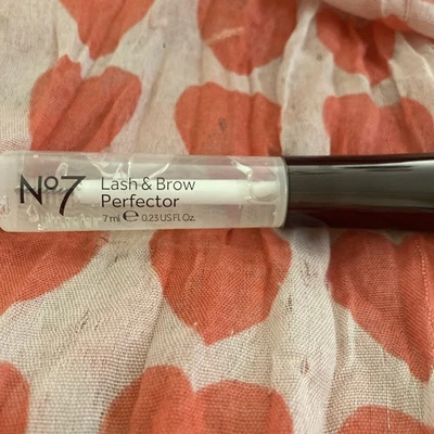 No7 LASH & BROW PERFECTOR  - 7ml - New - Image 1 of 3