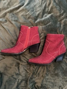 Red Sparkle Rhinestone Block Heel Boots - Size 8.5 EUC!!! - Picture 1 of 4