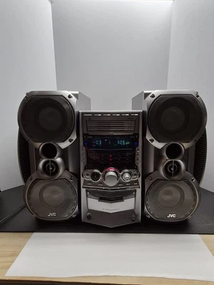 Sistema estéreo compacto JVC HX-Z10 doble hipersubwoofer cambiador de 5 CD - leer Foto 1 de 4