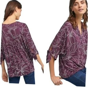 Anthropologie Akemi + Kin Karrierebluse vorne geknotet Blätterdruck XS - Bild 1 von 7