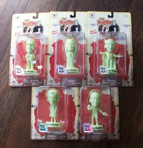 The Munsters 1999 Little Big Heads GLOW IN THE DARK 5er Set UNGEÖFFNET VERSIEGELT - Bild 1 von 5