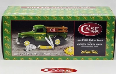 2005 CASE XX JOHN DEERE 1940 FORD PICK UP TRUCK ERTL COLLECTABLE - Image 1 of 4