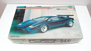 Fujimi Lamborghini Countach 5000 Quattrovalvole Scala 1:24 Model Kit - Foto 1 di 7