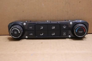2018 2019 2020 GMC Terrain AC Heater Climate Control OEM F04B17009 - Picture 1 of 5