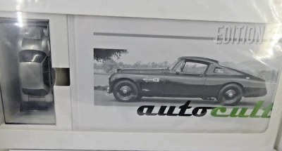 Autocult 1:43 - Edition 2018 mit Sauber-Mercedes W140 + Jahrbuch - 99118 - Bild 1 von 2