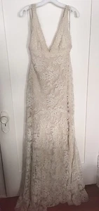 Monique Lhuillier Beige Chantilly Lace Sleeveless Deep V Wedding Gown 10 Sample - Picture 1 of 11