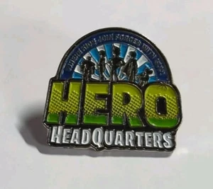 Heldenhauptquartier Pin - Bild 1 von 2
