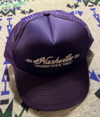 Gorra de camionero vintage Snapback Nashville Music City malla espuma logotipo puff púrpura Foto 1 de 4