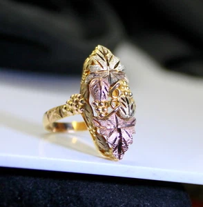 Beautiful Ladies 10K Tri-Colored, Rose, Green, Yellow Gold Grape Leaf Ring Size7 - Picture 1 of 6