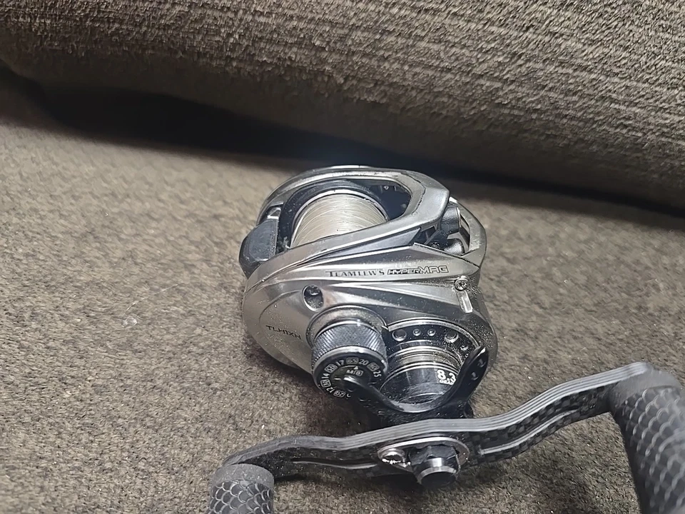  Lew’s Fishing Hyper Mag Speed Spool SLP Baitcaster Reel RIGHT 8.3:1 TLH1XH - Image 1 of 4