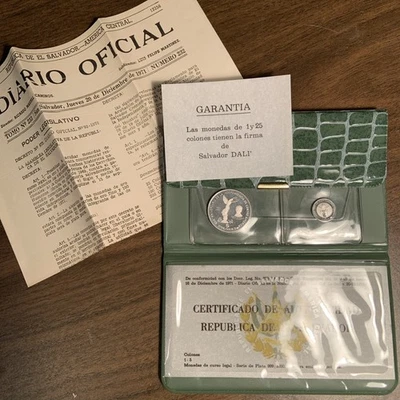 Juego de prueba de 2 monedas de plata 1971 El Salvador con embalaje estilo billetera y certificado de autenticidad Foto 1 de 4