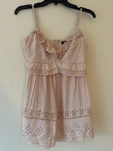 BCBGMAXAZRIA Blush Pink Eyelet Lace Sleeveless Blouse Women’s XS - Picture 1 of 3