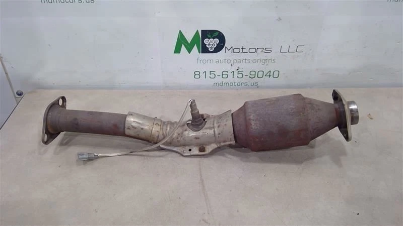 2015-2019 NISSAN SENTRA EXHAUST SYSTEM CATALYTIC CONVERTER/PIPE 20010-4AF0A - Image 1 of 4