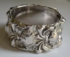 Pulsera de Colección Whiting Davis Plata Floral Repousse Abrazadera Declaración Flor de Lis - Imagen 1 de 17