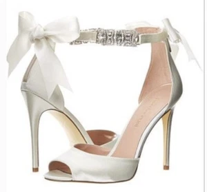 NEW ENZO ANGIOLINI EANORDIA SZ 10.5 M White Satin With Rhinestones - Picture 1 of 6