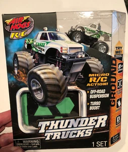 AIR HOGS THUNDER TRUCKS MICRO RC TRUCK Cash Crusher White TOMY 2009 - Picture 1 of 2