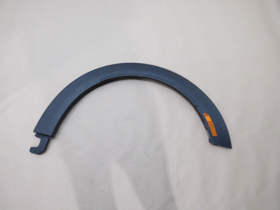 Guardabarros delantero derecho Mini Cooper Countryman S 2024 arco moldura llamarada 23-25; Foto 1 de 4