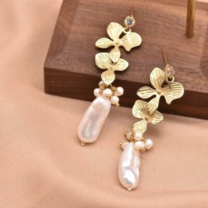 Celebrity Boutique handmade gold leaf natural baroque pearl earring drop - Picture 1 of 9