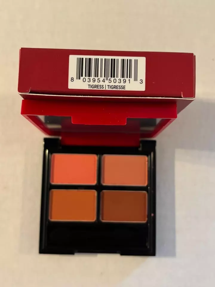 Avon TIGRESS fmg Glimmer Matte Eyeshadow Quad 4 Colors In Mirrored Compact