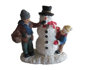 Christmas Village Boy Man Building Snowman Father Dad Parent Child 2.5" Resin - Picture 1 of 9